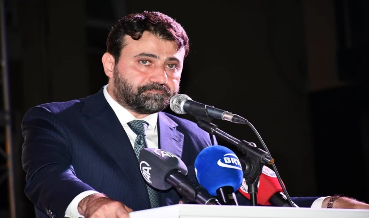 AK Parti’li Cem Şahin: “8 bin 600 küsur kişi bir meczuba iradesini olduğu gibi rehin verdi”