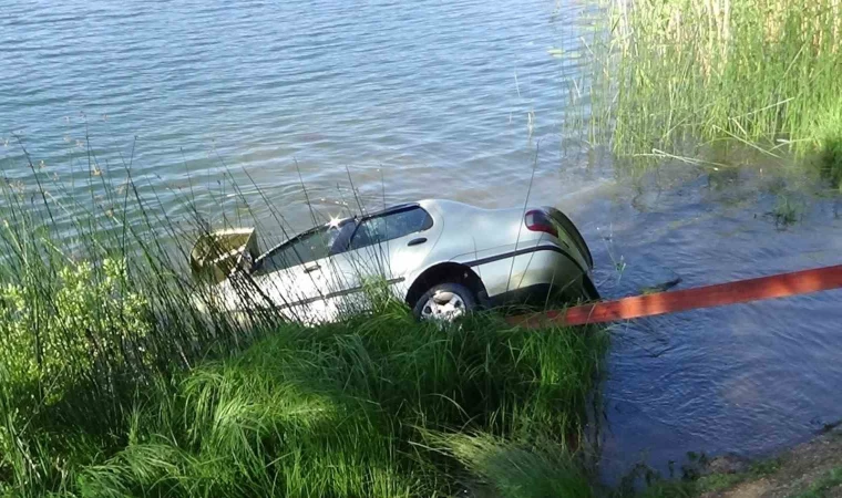 Fotoğraf çekmek için araçtan indi, hayatının şokunu yaşadı