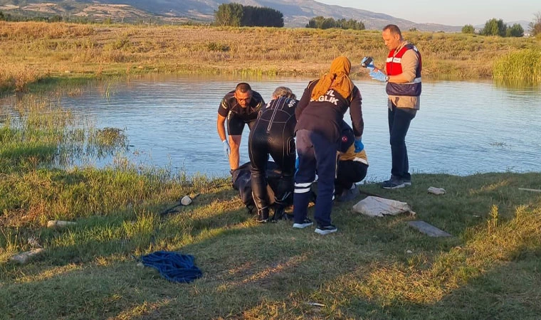 Serinlemek için gittiği gölette hayatını kaybetti