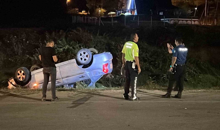 Sinop’ta otomobil takla attı: 4 yaralı