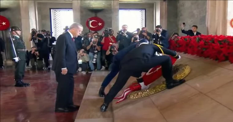 Devlet erkanı Ata’nın huzurunda