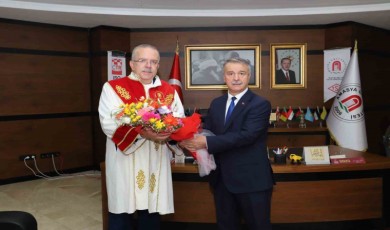 Amasya Üniversitesi’nde yeni rektör göreve başladı