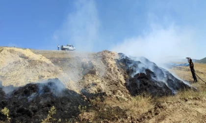 Çorum’da tonlarca saman kül oldu