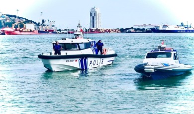 Samsun’da deniz polisi kaçak salyangoz ve midye avcılarına göz açtırmıyor