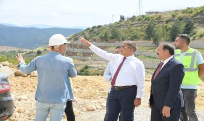 Vali Gürel, millet bahçelerindeki çalışmaları inceledi